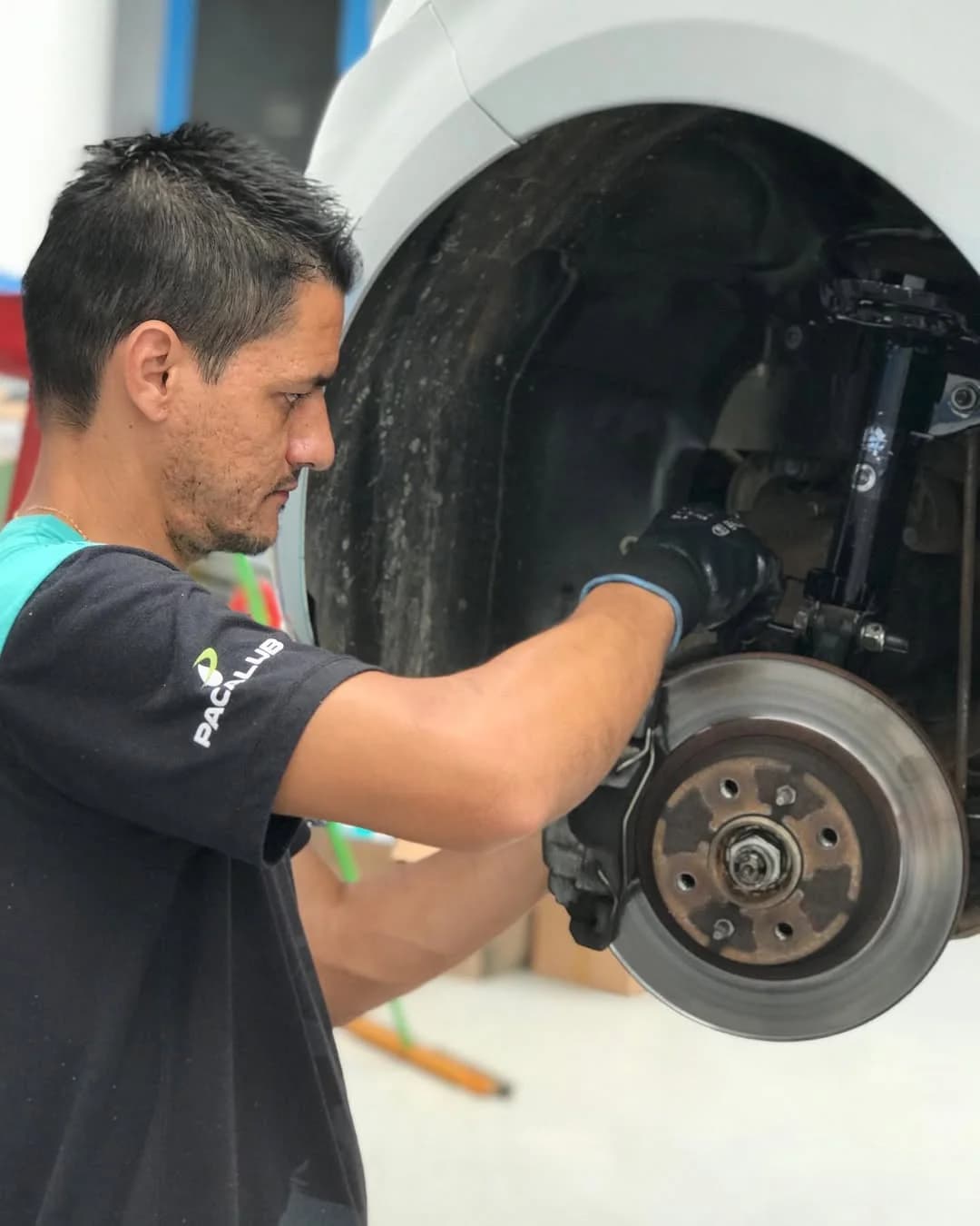 5 Sinais de que Seus Freios Precisam de Revisão - Artigo sobre segurança automotiva - Alim Centro Automotivo Betim